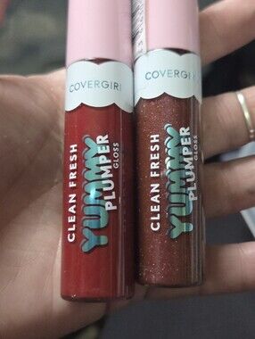 COVERGIRL Clean Fresh Yummm Plumper Gloss — Red & Shimmery Brown